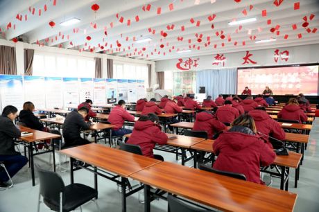 澤能電力培訓(xùn)：聚焦用工需求，“低壓電工證、高處作業(yè)證